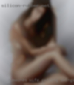 Someones wife getting swinger fucked.